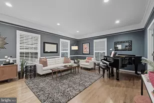 9217 Jeffery Rd, Great Falls, VA 22066 - Photo 9