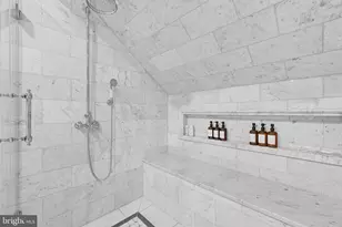 9217 Jeffery Rd, Great Falls, VA 22066 - Photo 43