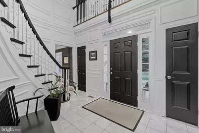 9217 Jeffery Road, Great Falls, VA 22066 - Photo 5