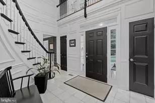 9217 Jeffery Rd, Great Falls, VA 22066 - Photo 5