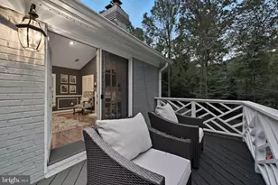 9217 Jeffery Rd, Great Falls, VA 22066 - Photo 37