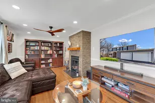 8271 Raindrop Way, Springfield, VA 22153 - Photo 9