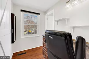 8271 Raindrop Way, Springfield, VA 22153 - Photo 23