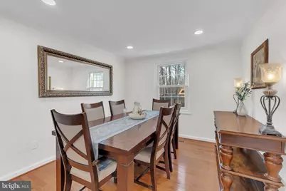 8271 Raindrop Way, Springfield, VA 22153 - Photo 7