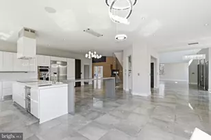 6600 Reserves Hill Ct, Annandale, VA 22003 - Photo 13