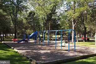 408 Woodgrove Ct, Herndon, VA 20170 - Photo 65