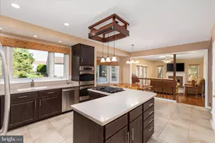 408 Woodgrove Ct, Herndon, VA 20170 - Photo 13