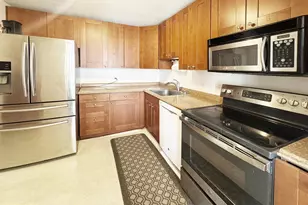 6800 Fleetwood Rd, McLean, VA 22101 - Photo 11