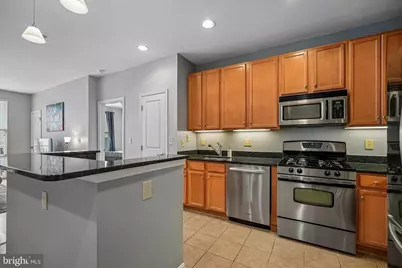 2665 Prosperity Avenue #109, Fairfax, VA 22031 - Photo 7