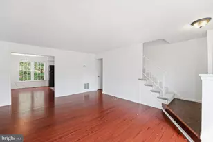 2432 Windbreak Dr, Alexandria, VA 22306 - Photo 5