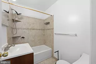 2432 Windbreak Dr, Alexandria, VA 22306 - Photo 13