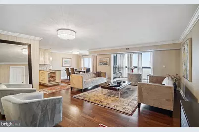 8350 Greensboro Drive #920, McLean, VA 22102 - Photo 3