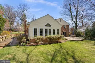 2418 Lancaster Ct, Falls Church, VA 22043 - Photo 5