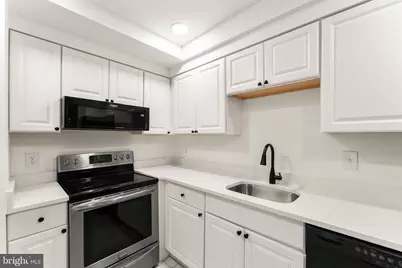 7661 Provincial Drive #305, McLean, VA 22102 - Photo 7