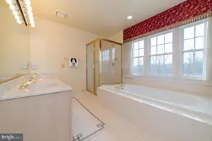 10805 Piney Pond Dr, Great Falls, VA 22066 - Photo 51