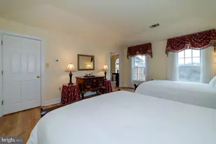 10805 Piney Pond Dr, Great Falls, VA 22066 - Photo 47