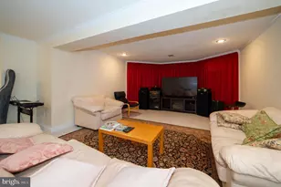 10805 Piney Pond Dr, Great Falls, VA 22066 - Photo 81