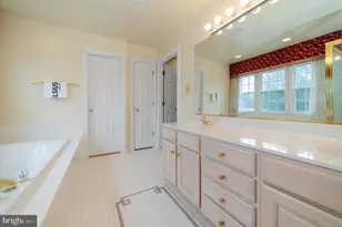 10805 Piney Pond Dr, Great Falls, VA 22066 - Photo 53