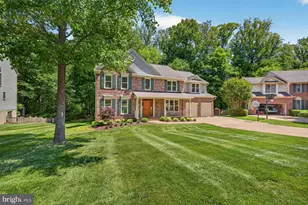 8704 Margaret Ln, Annandale, VA 22003 - Photo 3