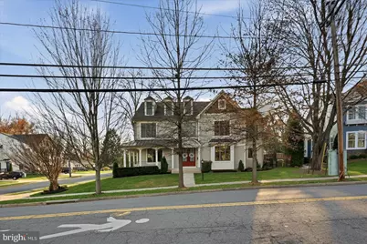 802 Cottage Street SW, Vienna, VA 22180 - Photo 3