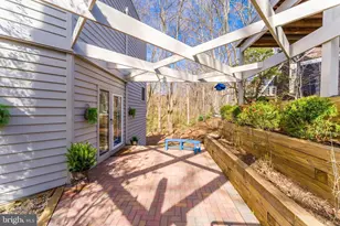 2118 Owls Cove Ln, Reston, VA 20191 - Photo 5