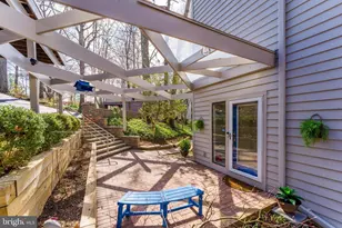 2118 Owls Cove Ln, Reston, VA 20191 - Photo 3