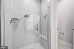 2433 Liberty Loop, Herndon, VA 20171 - Photo 17