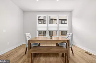 2433 Liberty Loop, Herndon, VA 20171 - Photo 9