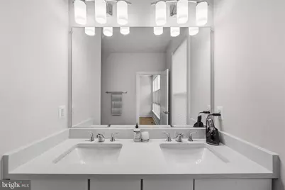 2433 Liberty Loop, Herndon, VA 20171 - Photo 17