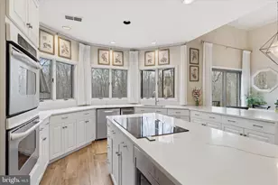 12709 Mill Glen Ct, Clifton, VA 20124 - Photo 3