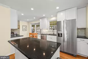 7011 Spaniel Rd, Springfield, VA 22153 - Photo 9