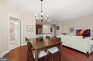 8220 Crestwood Heights Dr, McLean, VA 22102 - Photo 9