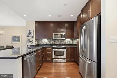 8220 Crestwood Heights Drive #419, McLean, VA 22102 - Photo 5