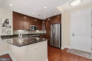 8220 Crestwood Heights Dr, McLean, VA 22102 - Photo 3