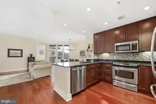 8220 Crestwood Heights Dr, McLean, VA 22102 - Photo 5