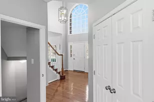 12731 Oak Farms Dr, Herndon, VA 20171 - Photo 7