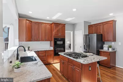 12731 Oak Farms Drive, Herndon, VA 20171 - Photo 17