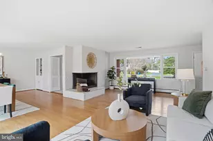 8509 Crestview Dr, Fairfax, VA 22031 - Photo 9