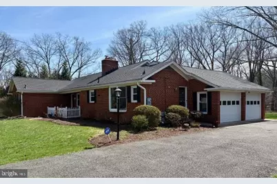 8509 Crestview Drive, Fairfax, VA 22031 - Photo 3