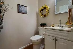 8502 Lakinhurst Ln, Springfield, VA 22152 - Photo 15