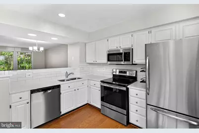 6511 Skylemar Trail, Centreville, VA 20121 - Photo 11