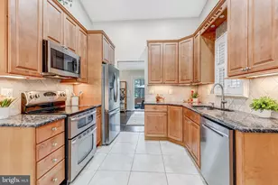 8619 Nanlee Dr, Springfield, VA 22152 - Photo 9