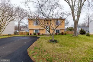 8280 Wold Den Ct, Springfield, VA 22153 - Photo 3