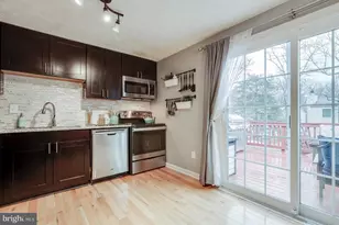 8280 Wold Den Ct, Springfield, VA 22153 - Photo 9