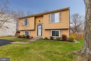 8280 Wold Den Ct, Springfield, VA 22153 - Photo 1