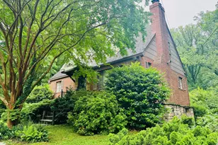 4728 Groves Ln, Fairfax, VA 22030 - Photo 3