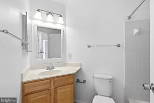 4067 Fountainside Ln, Fairfax, VA 22030 - Photo 29
