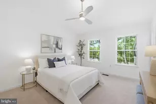 4067 Fountainside Ln, Fairfax, VA 22030 - Photo 23