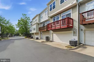 4067 Fountainside Ln, Fairfax, VA 22030 - Photo 33