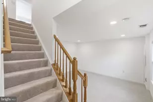4067 Fountainside Ln, Fairfax, VA 22030 - Photo 5